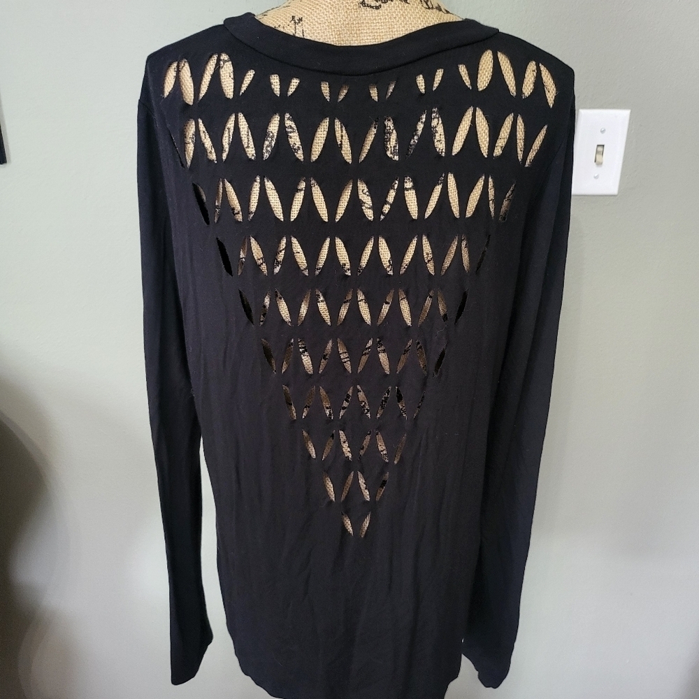 Blumin Apparel Classic Black Long Sleeve Top Laser Cut Back Detail - Picture 4 of 6